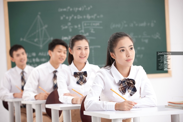人口过剩 英文_加拿大英文人口分布图